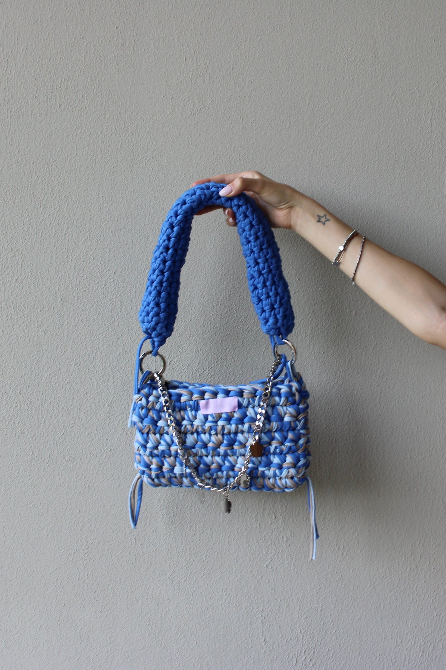 Hibiscus crochet bag