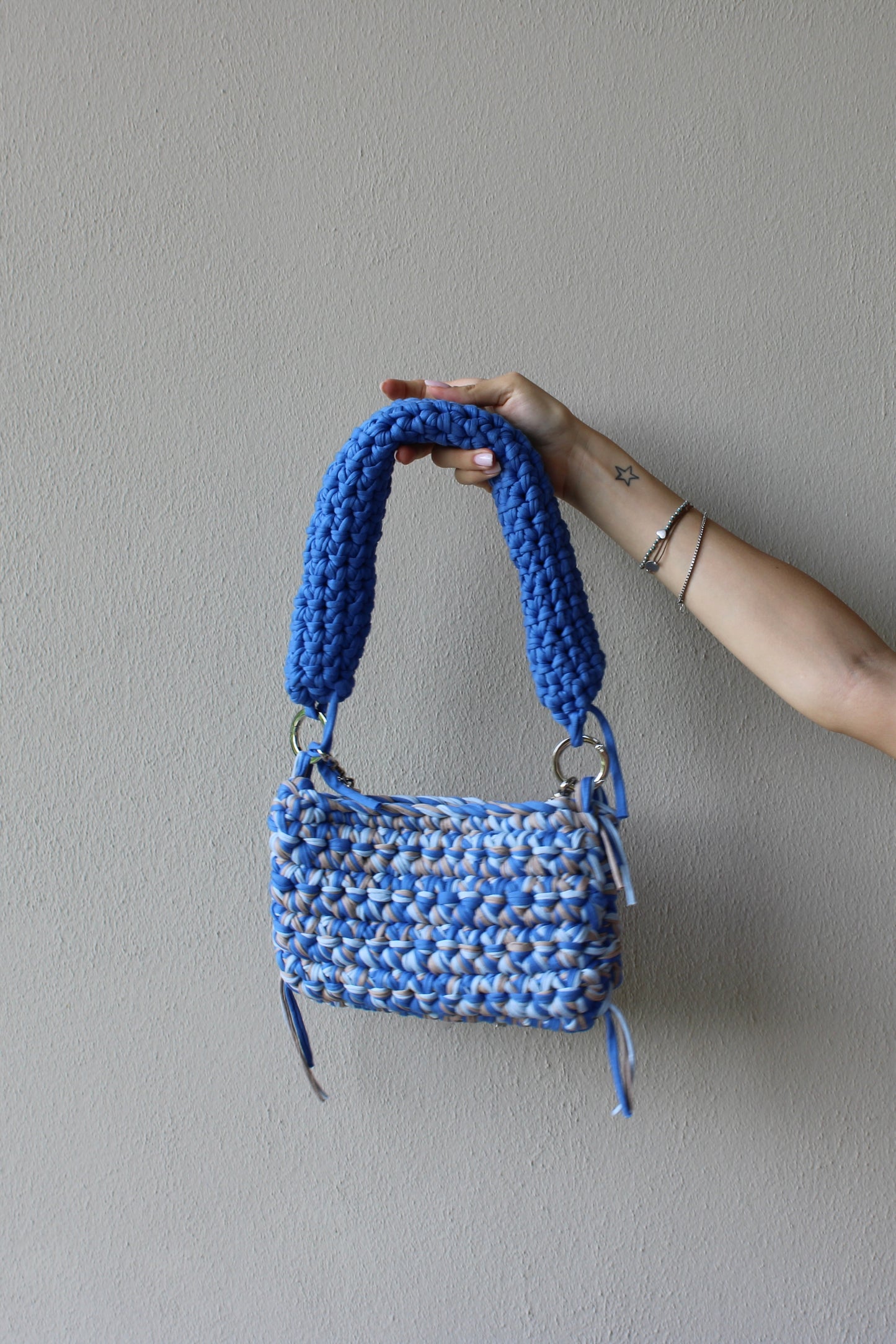 Hibiscus crochet bag